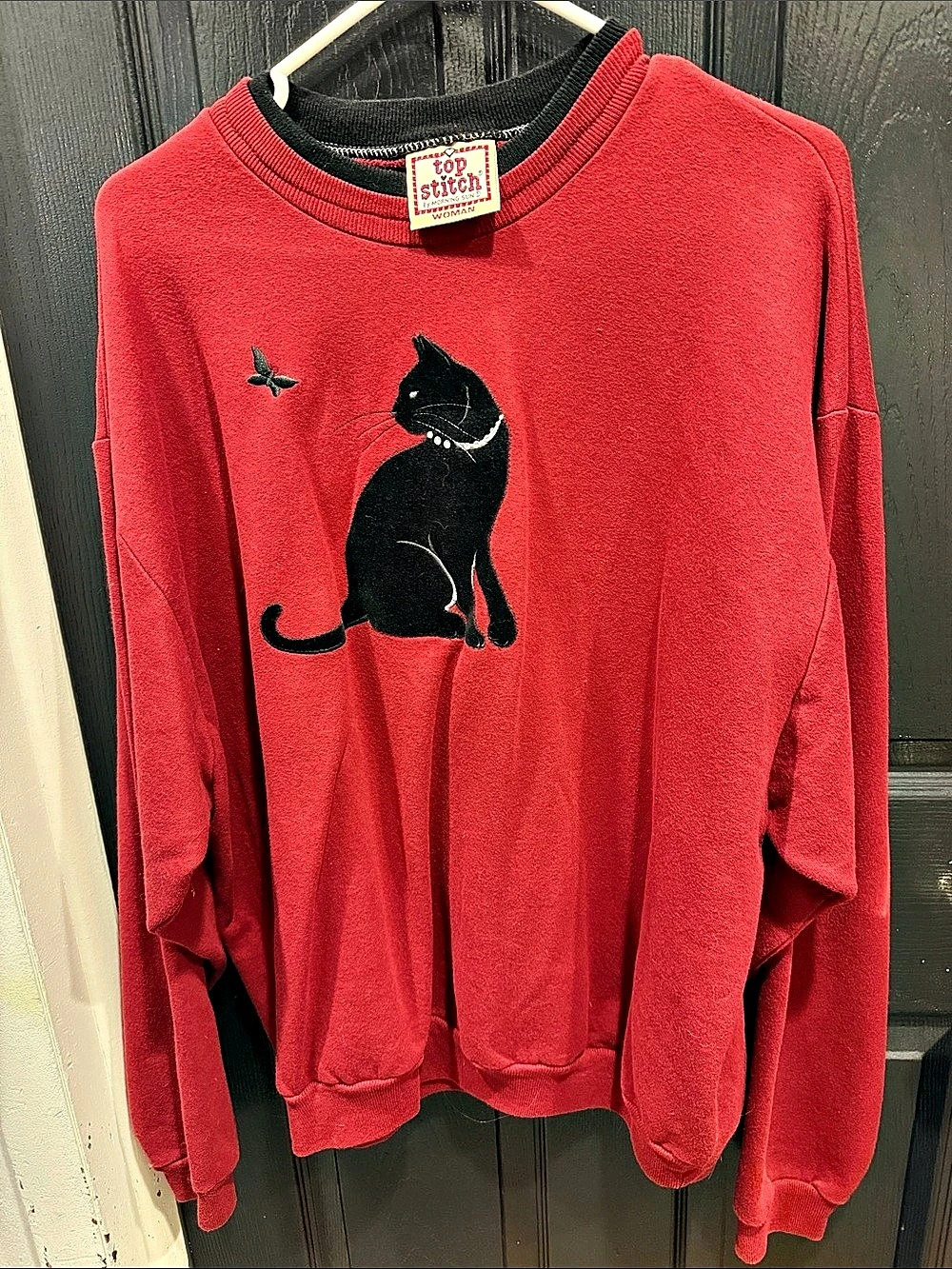 Vintage Top Stitch Cat Sweatshirt in Red